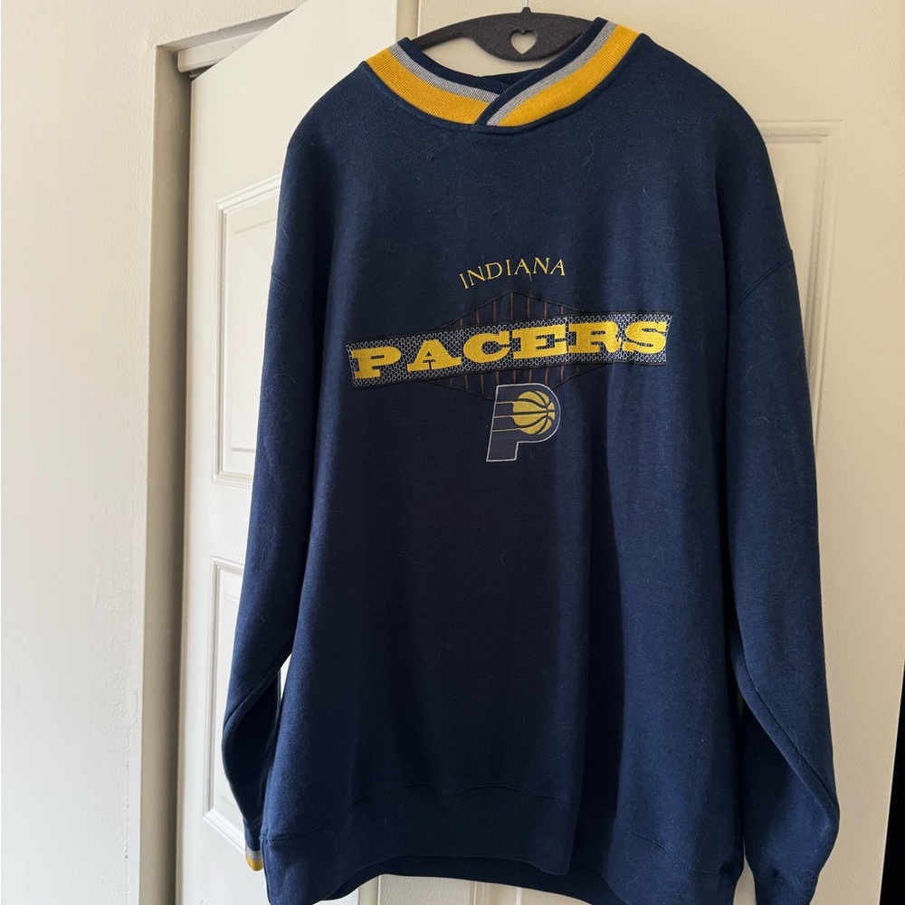 Men’s Vintage “Starter” branded Large Navy and yellow Indiana Pacers sweatshirt
